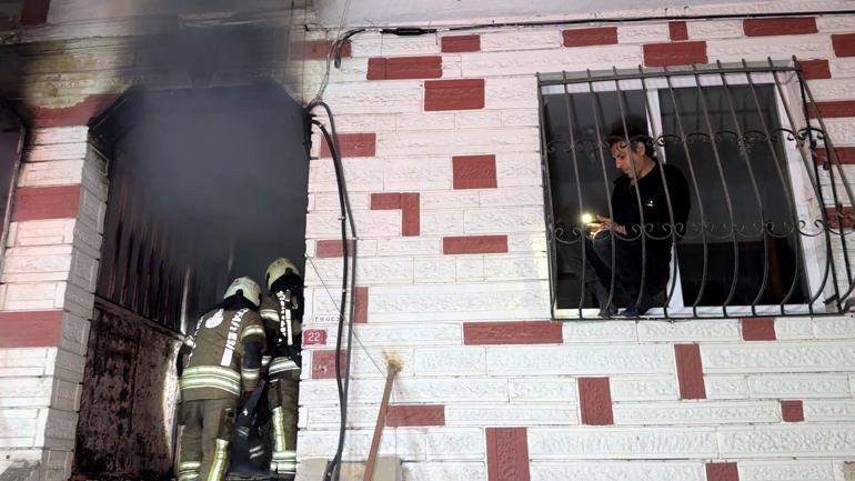 Avcılarda 4 katlı binada yangın; mahsur kalan 20 kişi kurtarıldı