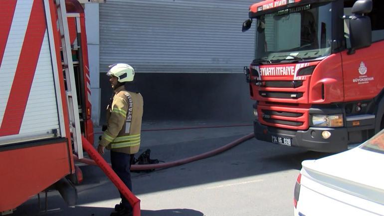 Esenyurtta tekstil fabrikasında çıkan yangın söndürüldü
