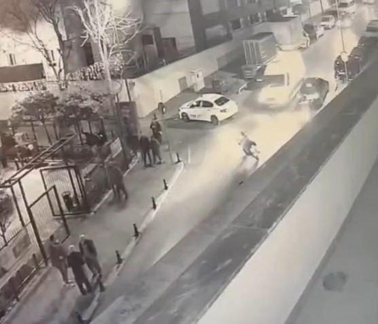 Fatihte motosikletlinin öldüğü kazanın yeni görüntüleri ortaya çıktı; ambulans şoförü tutuklandı