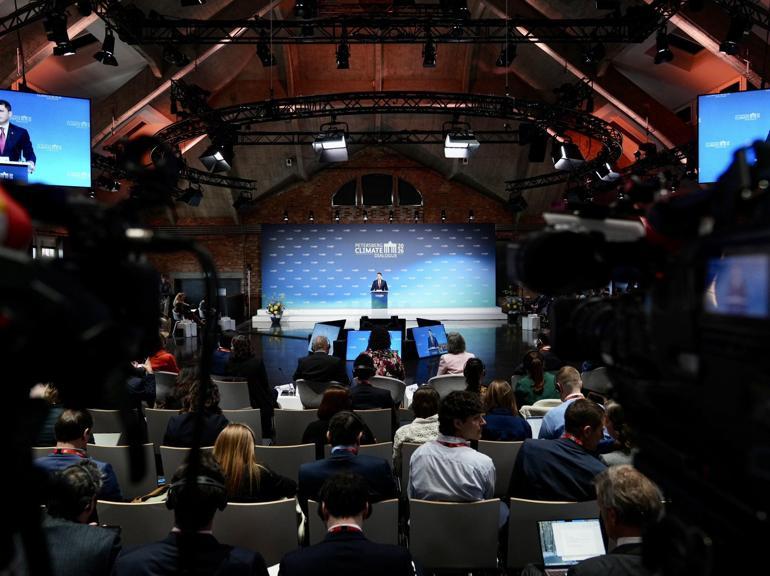 Bakan Kurum, Almanya’da Petersberg İklim Diyaloğu Açılış Toplantısı’na katıldı