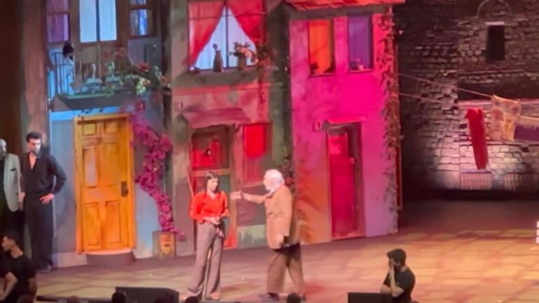 Tiyatrocu Müjdat Gezen hastaneye kaldırıldı