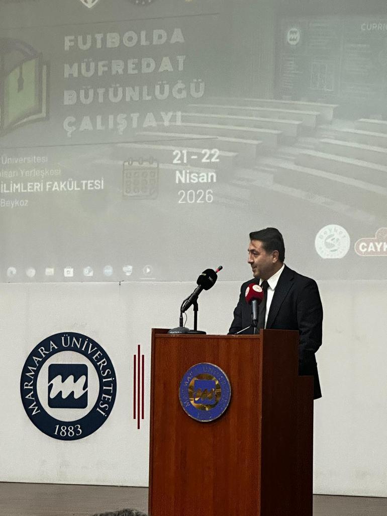 Ural Aküzüm ve Emrah Bayraktar, Futbolda Müfredat Bütünlüğü Çalıştayına katıldı