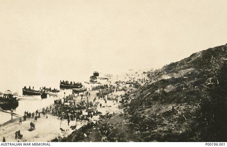 Avustralyalı gazeteci: İtilaf kuvvetlerinin talihsizliği, dahi bir Türk subayının Çanakkale’de bulunmasıydı