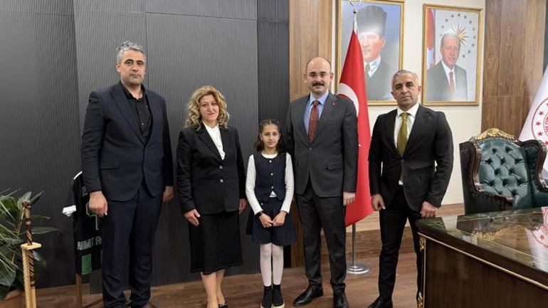 Kaymakam koltuğuna oturan Zeynep: Okullarımızda şiddetin gölgesi değil, sevginin ışığı olsun