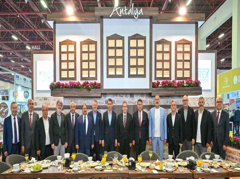 Türkiyenin yöresel ürünleri Antalyada buluştu