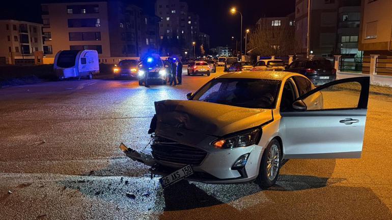 Ehliyetsiz sürücü ile alkollü sürücü kaza yaptı; 117 bin lira ceza