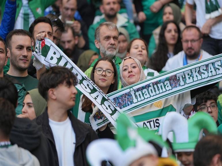 2nci Lig şampiyonu Bursaspor, taraftar rekoruyla da Süper Lig şampiyonlarını geride bıraktı