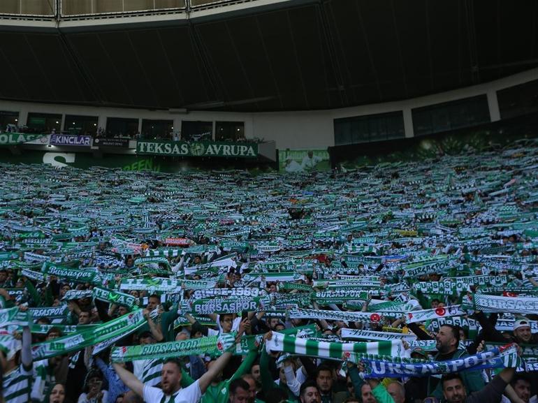 2nci Lig şampiyonu Bursaspor, taraftar rekoruyla da Süper Lig şampiyonlarını geride bıraktı