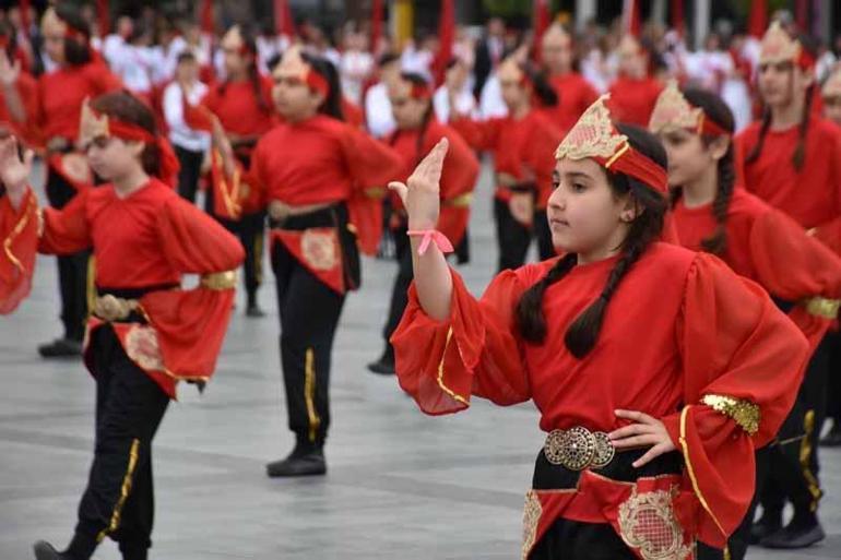 23 Nisan tüm yurtta coşkuyla kutlanıyor