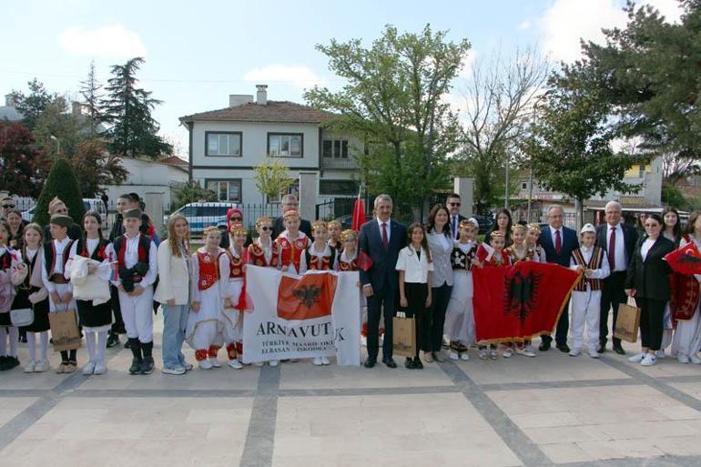 23 Nisan tüm yurtta coşkuyla kutlanıyor