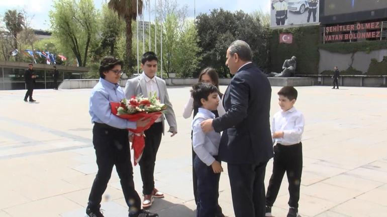 İstanbul İl Emniyet Müdürü Yıldız, 23 Nisanda koltuğunu şehit çocuğuna devretti