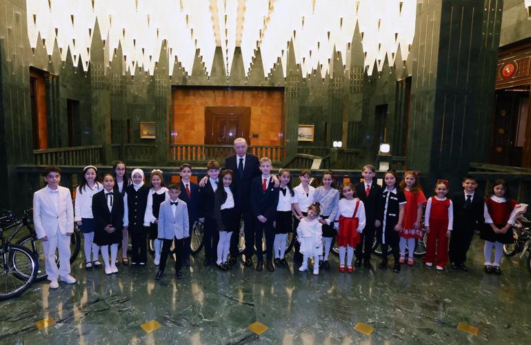 Cumhurbaşkanı Erdoğan, çocukları kabul etti