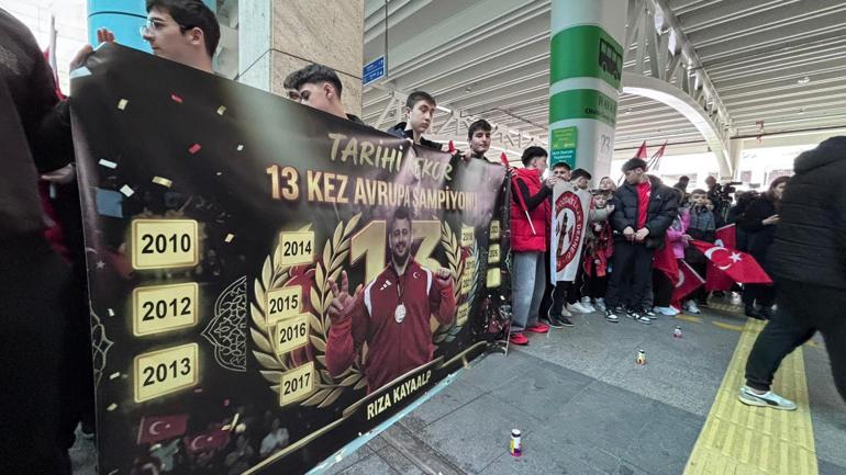 Milli güreşçi Rıza Kayaalp’e Ankara’da coşkulu karşılama