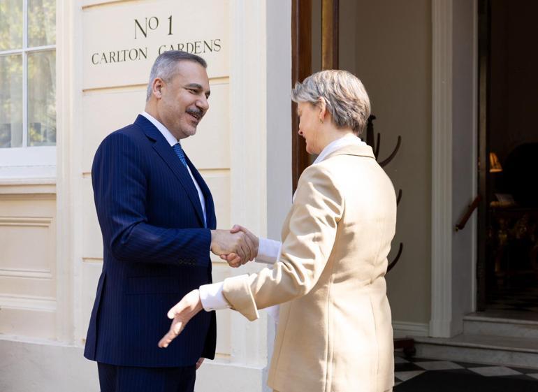 Türkiye İngiltere arasında Stratejik Ortaklık Çerçeve Belgesi imzalandı