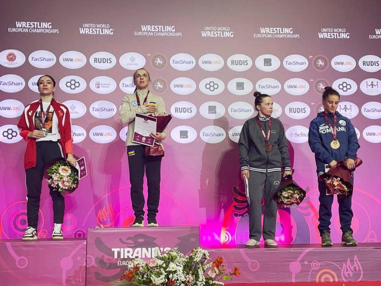 Evin Demirhan Yavuz’dan gümüş madalya