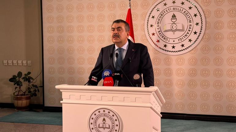 Bakan Tekin: Dijital dünyada çocuklarımızı hedef alan riskleri yapay zekayla izleyeceğiz