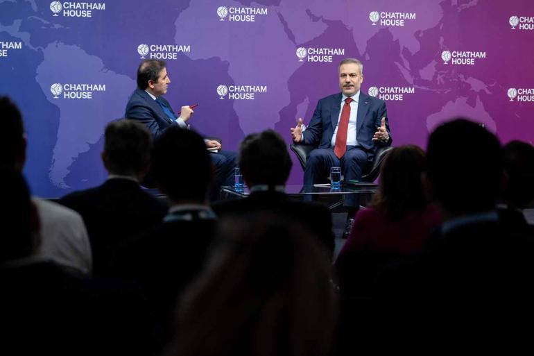 Dışişleri Bakanı Fidan, Londra’da Türk iş insanlarıyla buluştu