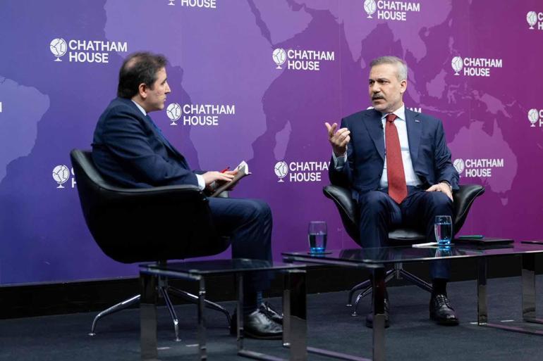 Dışişleri Bakanı Fidan, Londra’da Türk iş insanlarıyla buluştu