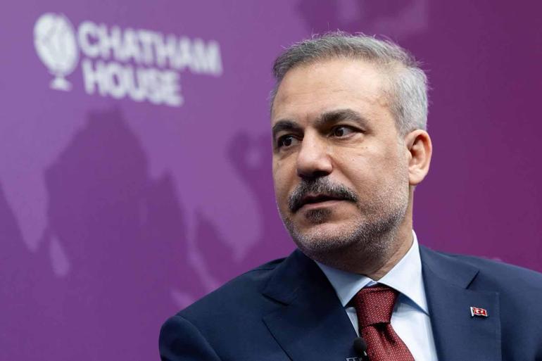 Dışişleri Bakanı Fidan, Londra’da Türk iş insanlarıyla buluştu