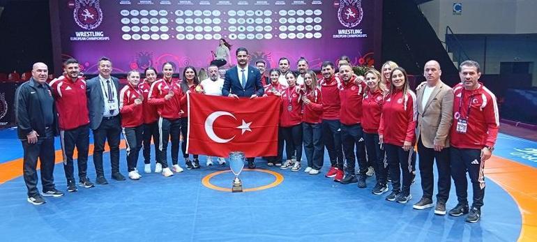 Kadın Güreş Milli Takımı, 122 puanla Avrupa ikincisi oldu