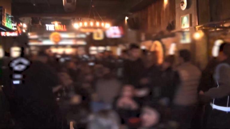 Kadıköyde eğlence mekanları ve çevresinde uyuşturucu satanlara operasyon