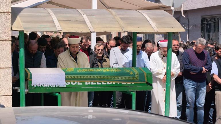 Vincin dereye uçtuğu kazada ölen sürücü toprağa verildi; eşi 4üncü çocuklarına hamileymiş