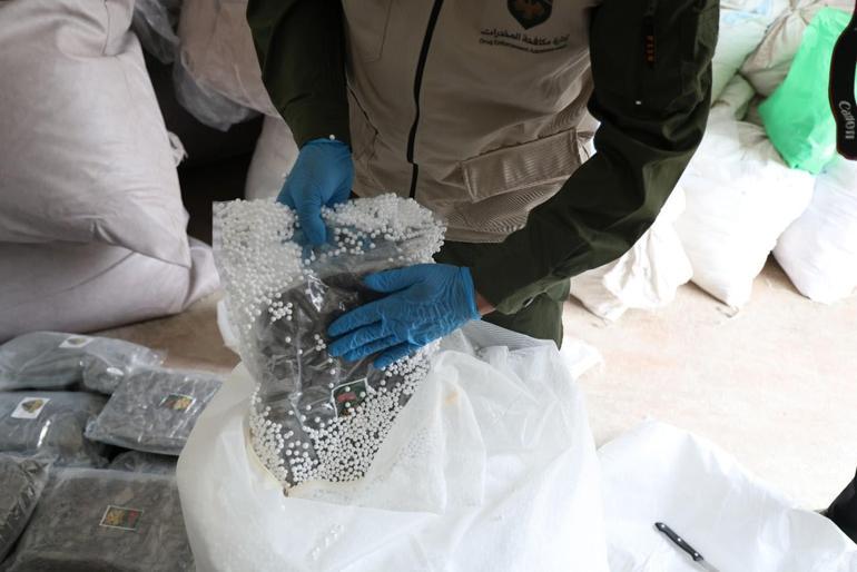 Türkiye ve Suriyeden ortak uyuşturucu operasyonu