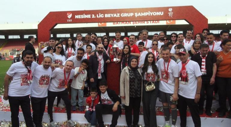 24 yıl sonra 1inci Lige yükselen Batman Petrolspor, kupasını aldı