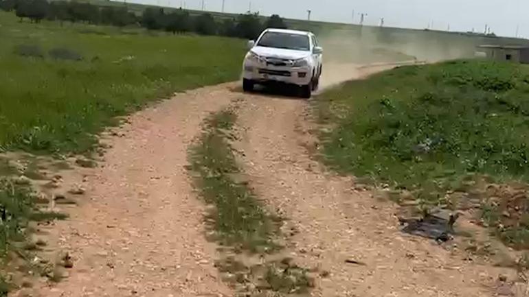 Suriye-Türkiye sınırında, insan kaçakçılarıyla kovalamaca anı kamerada: 3 gözaltı