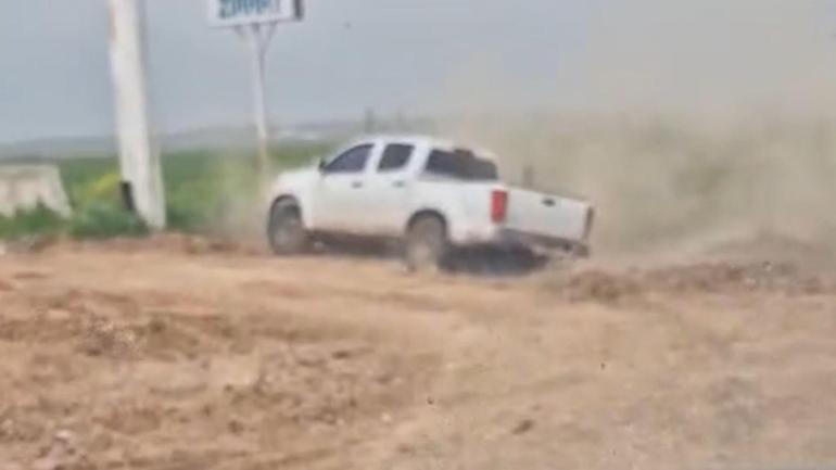 Suriye-Türkiye sınırında, insan kaçakçılarıyla kovalamaca anı kamerada: 3 gözaltı