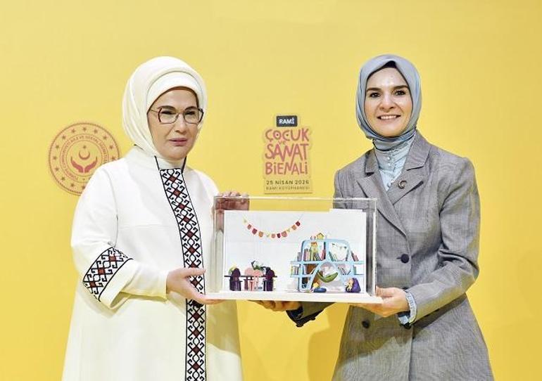 Emine Erdoğan, Rami Çocuk ve Sanat Bienalinin açılışına katıldı