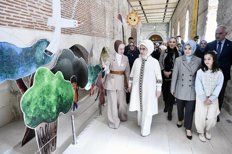 Emine Erdoğan, Rami Çocuk ve Sanat Bienalinin açılışına katıldı