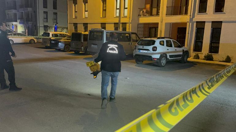 Aracından indiği sırada silahlı saldırıda yaralandı