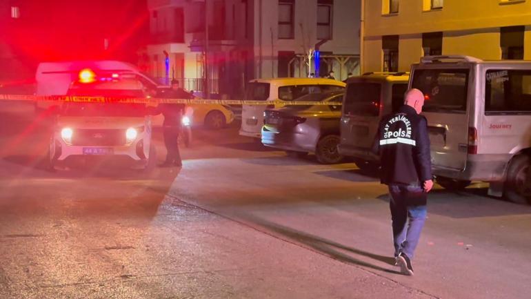 Aracından indiği sırada silahlı saldırıda yaralandı