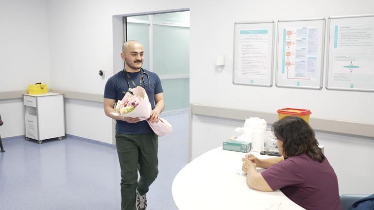Doktordan hemşire annesine sürpriz