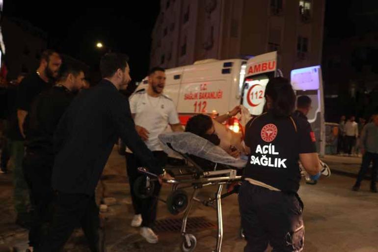 Antalyada derbi zaferi kutlamasında Galatasaray taraftarı bıçaklı saldırıda yaralandı