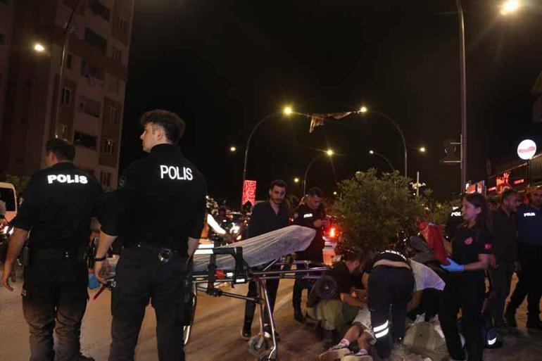 Antalyada derbi zaferi kutlamasında Galatasaray taraftarı bıçaklı saldırıda yaralandı