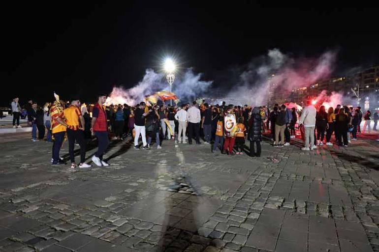 Galatasaray’ın derbi galibiyeti İzmir’de coşkuyla kutlandı