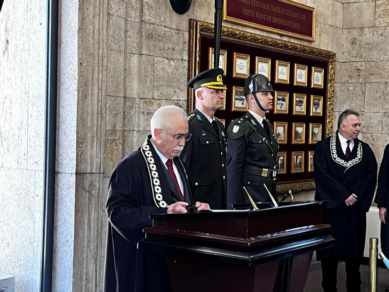 Anayasa Mahkemesi heyeti, Anıtkabiri ziyaret etti