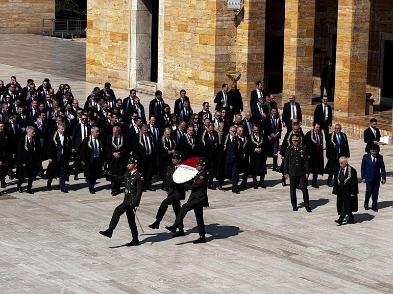 Anayasa Mahkemesi heyeti, Anıtkabiri ziyaret etti