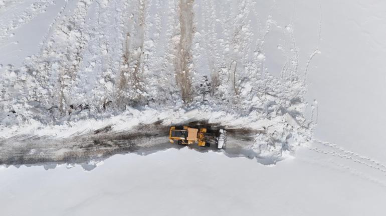 Orduda 4 metreyi bulan karla mücadele çalışması