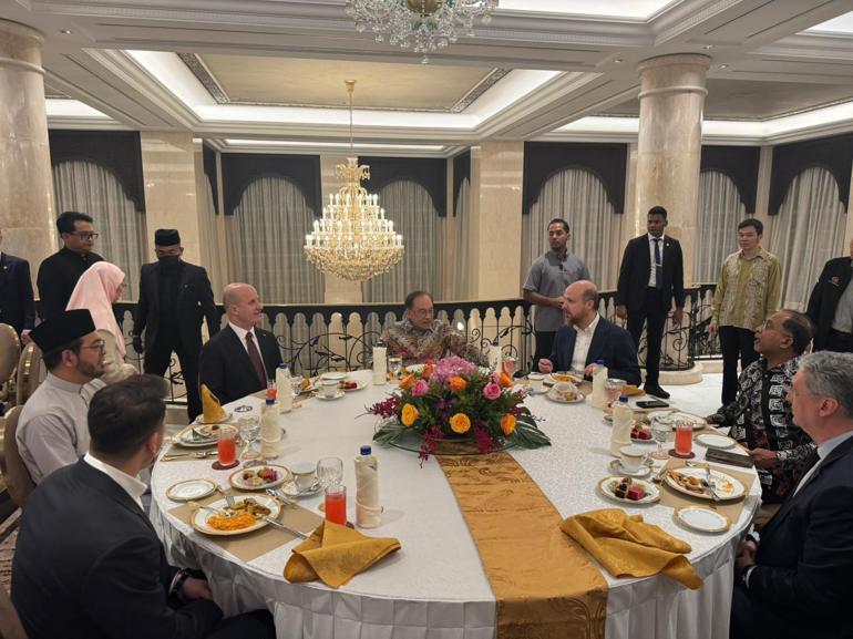 Yükseköğretim Kurulu Başkanı Özvar, Malezya'da