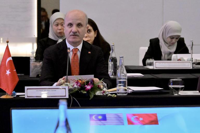 Yükseköğretim Kurulu Başkanı Özvar, Malezya'da