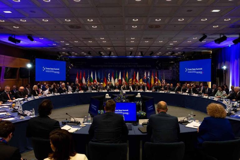 Dışişleri Bakanı Fidan, Üç Deniz Girişimi 11’inci Zirvesine katıldı