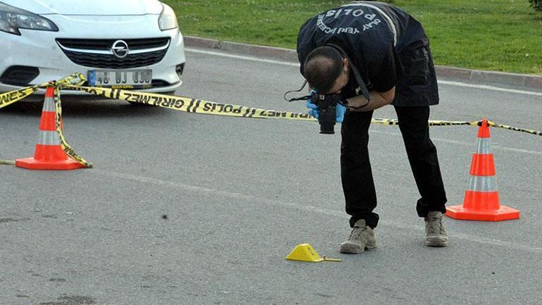 Kahramanmaraş’ta silahlı saldırı kamerada; 2 yaralı