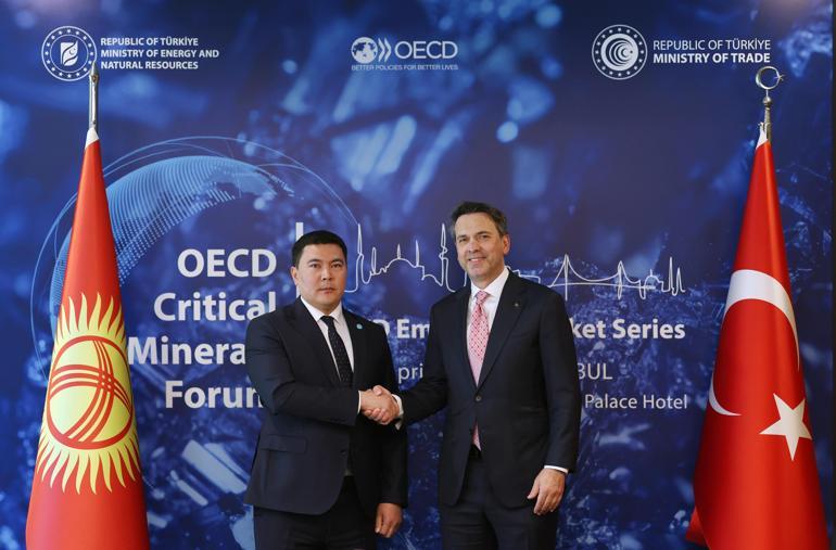 Bakan Bayraktar, OECD Kritik Mineraller Forumuna ilişkin açıklamada bulundu