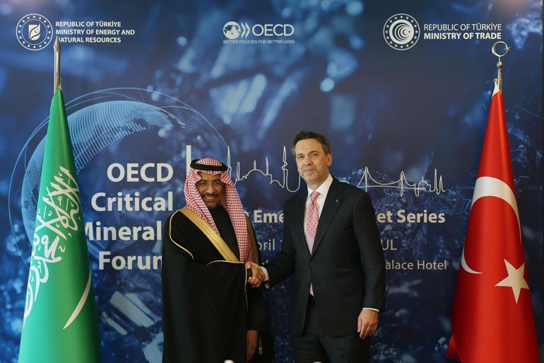 Bakan Bayraktar, OECD Kritik Mineraller Forumuna ilişkin açıklamada bulundu