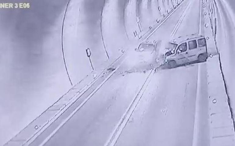 Artvin’de tünelde 7 kişinin yaralandığı kaza kamerada