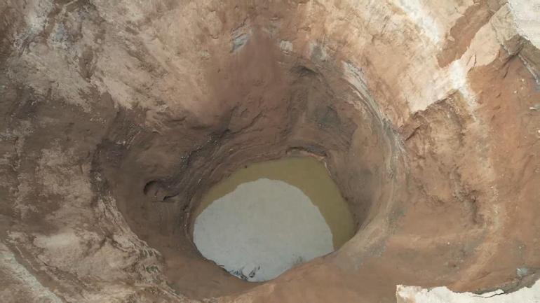 Hatayda oluşan obruğun çapı büyüdü