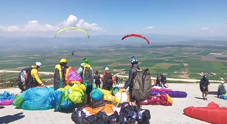 Türkiye Yamaç Paraşütü Hedef Yarışması Gaziantep 2026 başladı